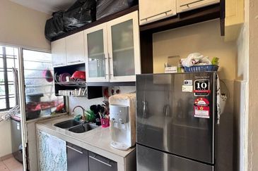 Taman Tampoi Indah II, Villa Ros