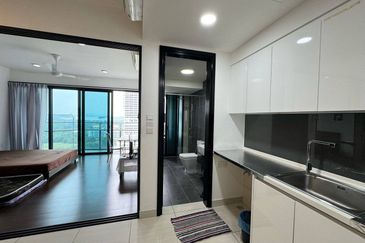 Almas Suites @ Puteri Harbour