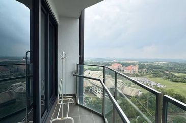 Almas Suites @ Puteri Harbour