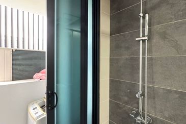 Almas Suites @ Puteri Harbour