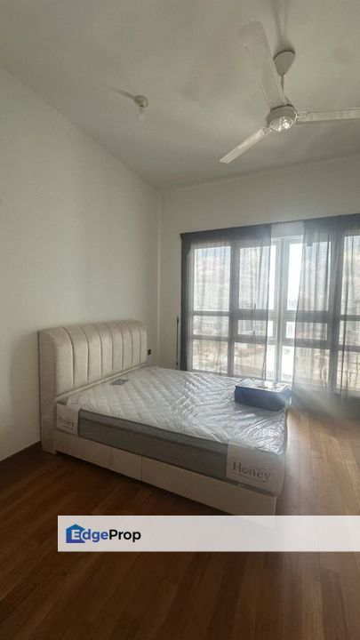 Tri Tower @ High Floor - City View & Partial Seaview For Rent, Johor, Johor Bahru