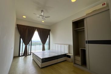 Royal Strand @ Country Garden Danga Bay