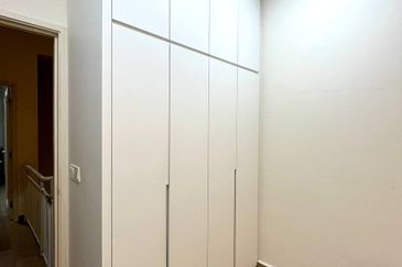 The Fern, Meridin East