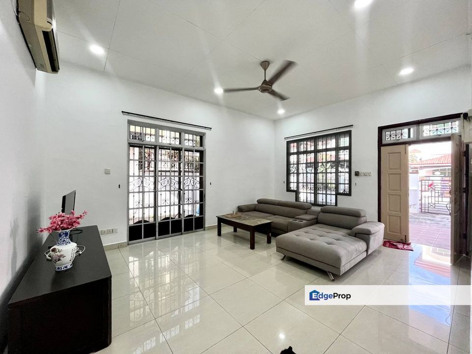 Bandar Putra, Kulai @ Single storey Semi D For Rent, Johor, Kulai