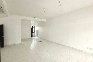 Erica @ Meridin East