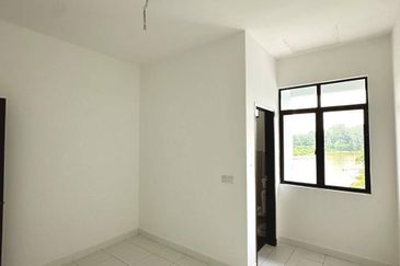 Erica @ Meridin East