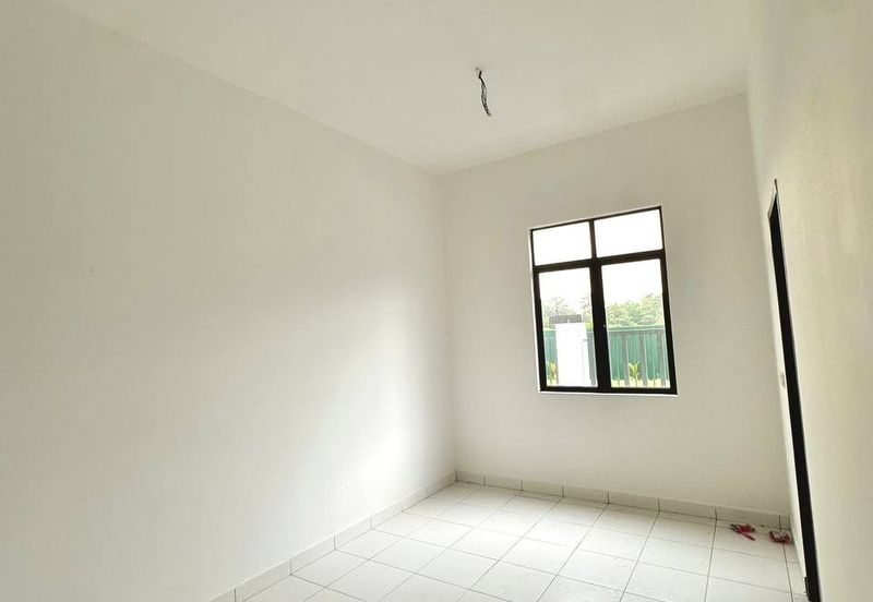 Erica @ Meridin East