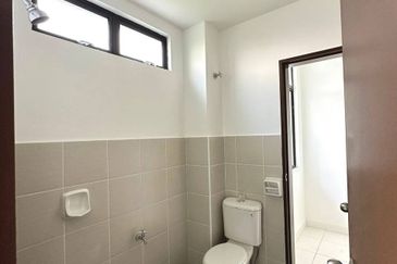 Erica @ Meridin East