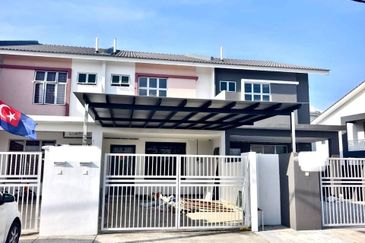 Erica @ Meridin East