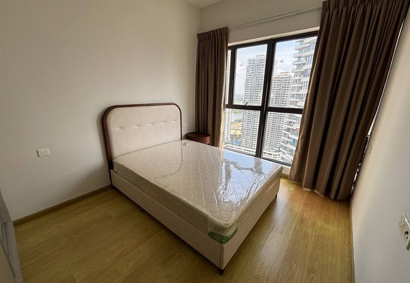 Bay Laurel @ Country Garden Danga Bay