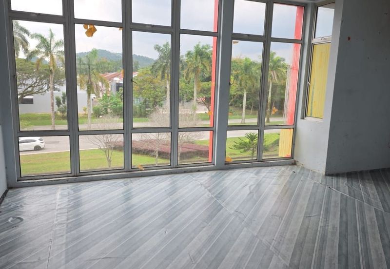 Bina Park, Bandar Seri Alam