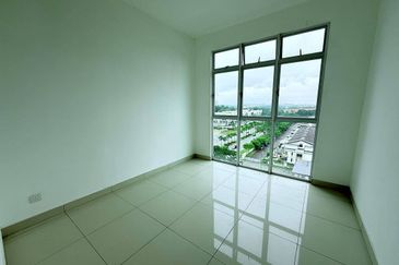 Seri Austin Luxury Apartment