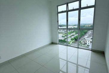 Seri Austin Luxury Apartment