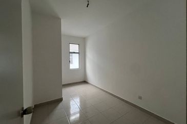 Erica @ Meridin East