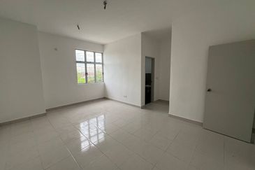 Erica @ Meridin East