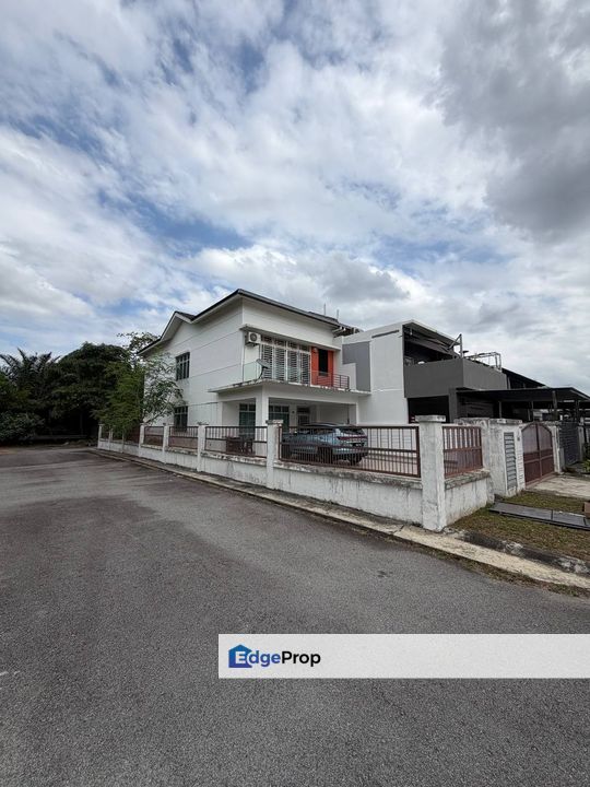 Bandar Uda Utama @ 2 Storey Endlot With Land For Sale, Johor, Skudai