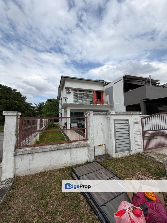 Bandar Uda Utama @ 2 Storey Endlot With Land For Sale, Johor, Skudai