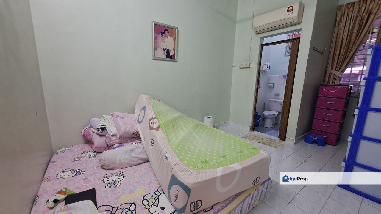 Taman Megah Ria @ Single Storey Terrace House End Lot For Sale, Johor, Masai