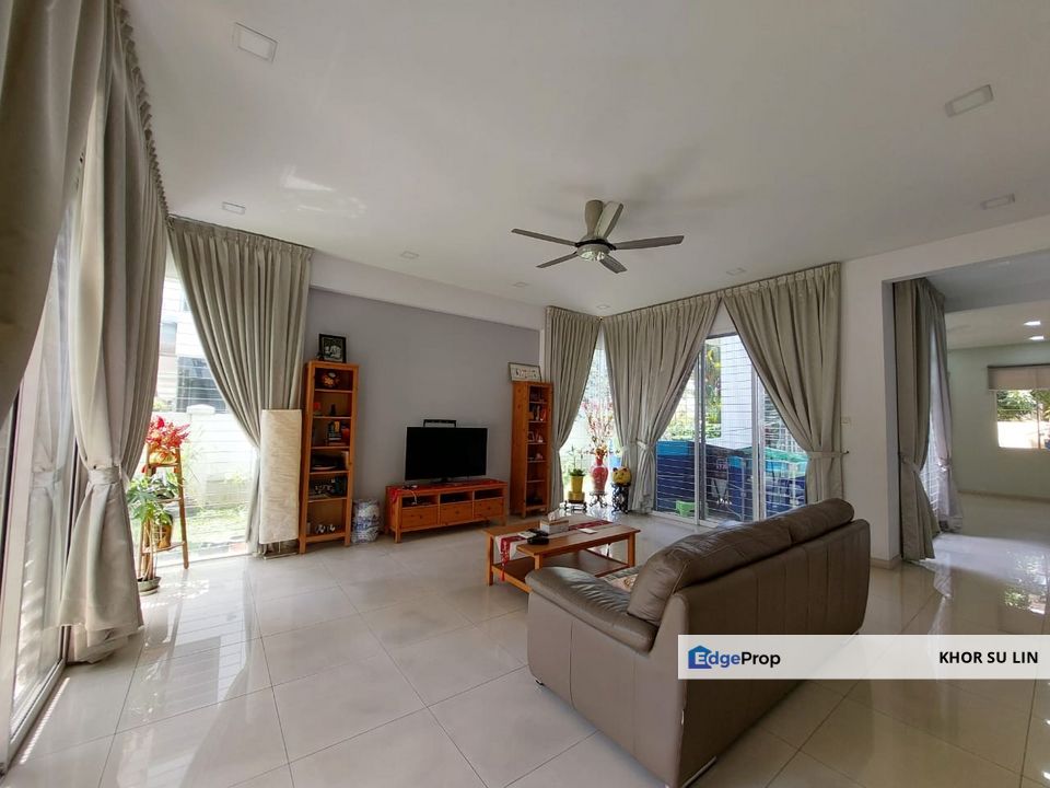 D'Alpinia Bandar 16 Sierra Puchong 2.5 storeys Bungalow for sale!! , Selangor, Puchong South