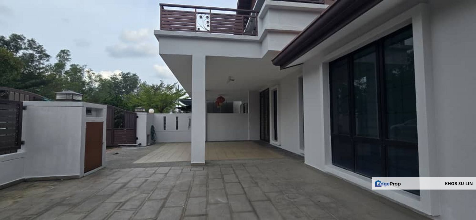 Bandar Kinrara 8 Double Storeys End Lot with Extension for sale! , Selangor, Puchong