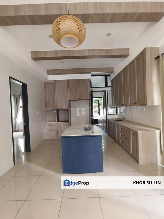 Bandar Kinrara 8 Renovated and Well Maintained 2-Storeys Terrace For Sale!!, Selangor, Puchong