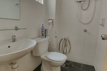 2.5 Storeys Terrace House @ Bandar Puteri 8 Puchong for sale! Freehold! Freehold! Freehold! 