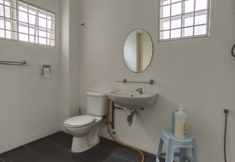 2.5 Storeys Terrace House @ Bandar Puteri 8 Puchong for sale! Freehold! Freehold! Freehold! 