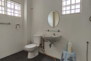 2.5 Storeys Terrace House @ Bandar Puteri 8 Puchong for sale! Freehold! Freehold! Freehold! 