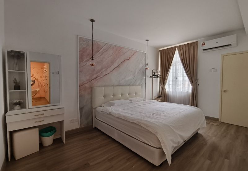 2.5 Storeys Terrace House @ Bandar Puteri 8 Puchong for sale! Freehold! Freehold! Freehold! 