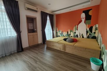 2.5 Storeys Terrace House @ Bandar Puteri 8 Puchong for sale! Freehold! Freehold! Freehold! 