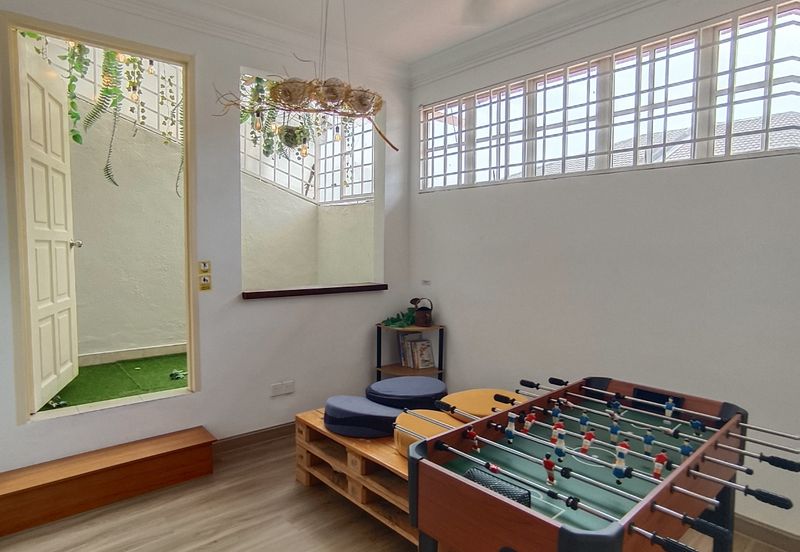 2.5 Storeys Terrace House @ Bandar Puteri 8 Puchong for sale! Freehold! Freehold! Freehold! 