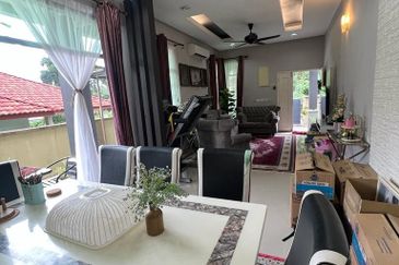 Teluk Kalong Kemanan Terengganu 