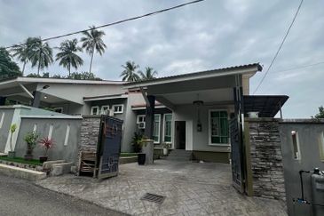 Teluk Kalong Kemanan Terengganu 