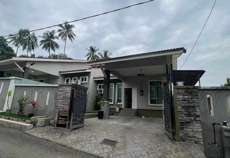 Teluk Kalong Kemanan Terengganu 