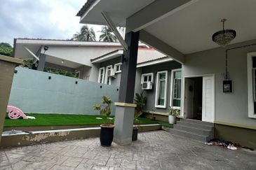 Teluk Kalong Kemanan Terengganu 