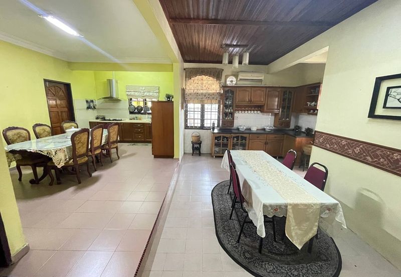 BANGLO CORNER LOT TEPI JALAN UTAMA TAMAN GELIGA INDAH KEMAMAN 