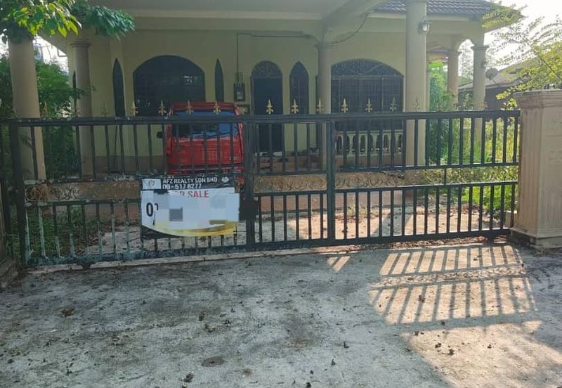 Banglo  Di pekan Pahang