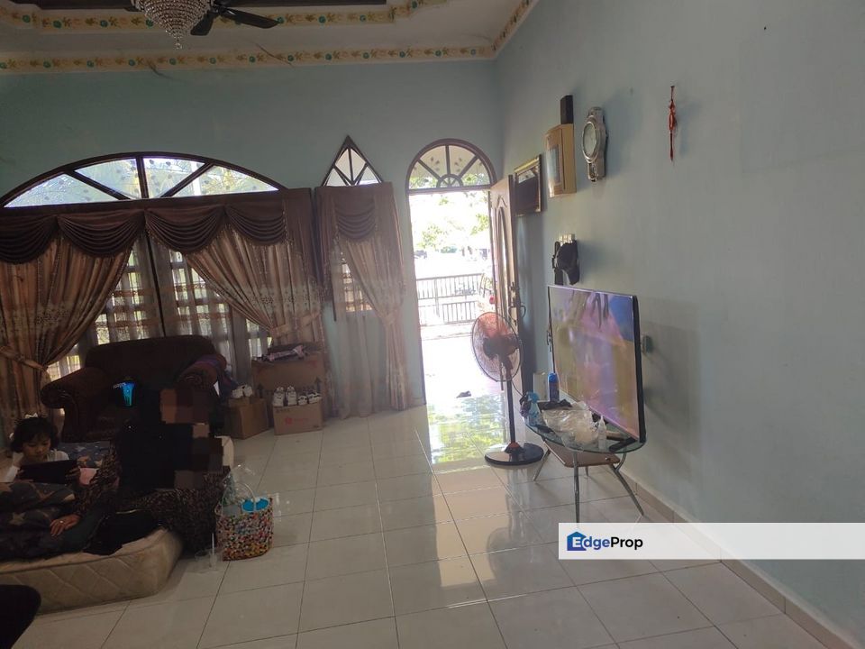 Banglo  Di pekan Pahang, Pahang, Pekan