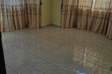 Banglo  Di pekan Pahang