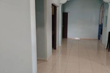 Banglo  Di pekan Pahang