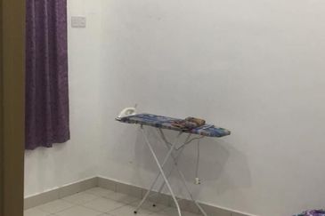 “Rumah Mesra Keluarga di Lorong Seri Damai Makmur 3, Kuantan”