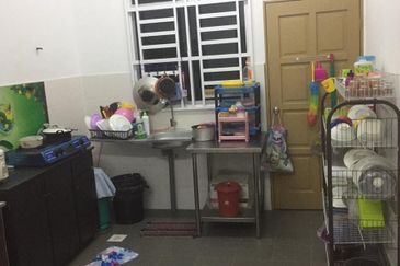 “Rumah Mesra Keluarga di Lorong Seri Damai Makmur 3, Kuantan”