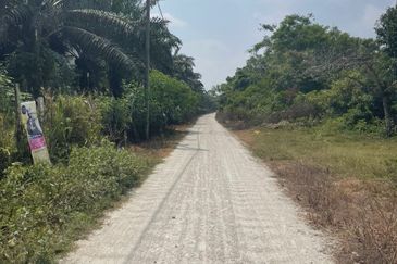 Tanah Kelapa Sawit Berdekatan Dengan Airport Kuantan