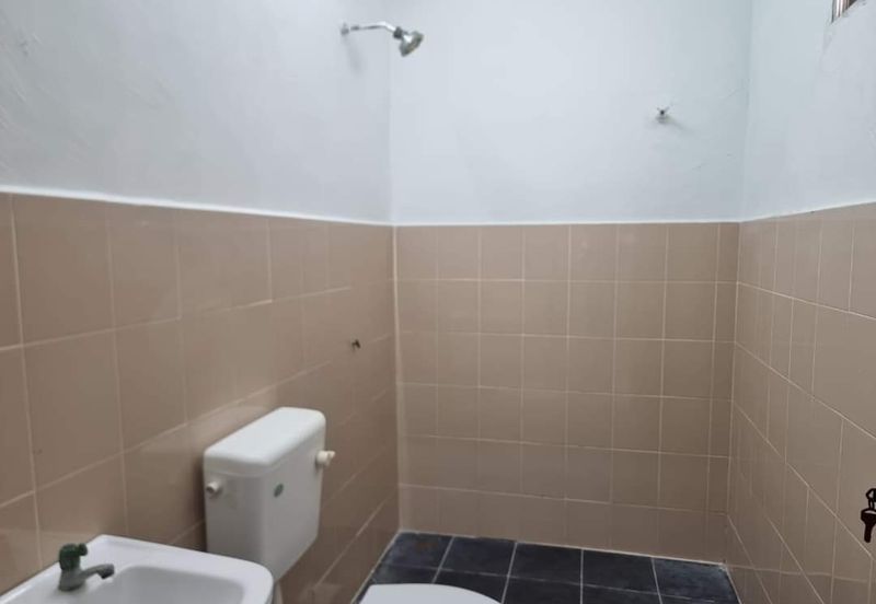 1.5 TINGKAT BANDAR KUANTAN PUTERI (THE TRENDS)