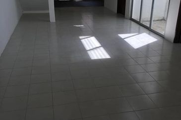 1.5 TINGKAT BANDAR KUANTAN PUTERI (THE TRENDS)