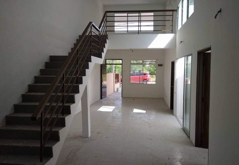 1.5 TINGKAT BANDAR KUANTAN PUTERI (THE TRENDS)