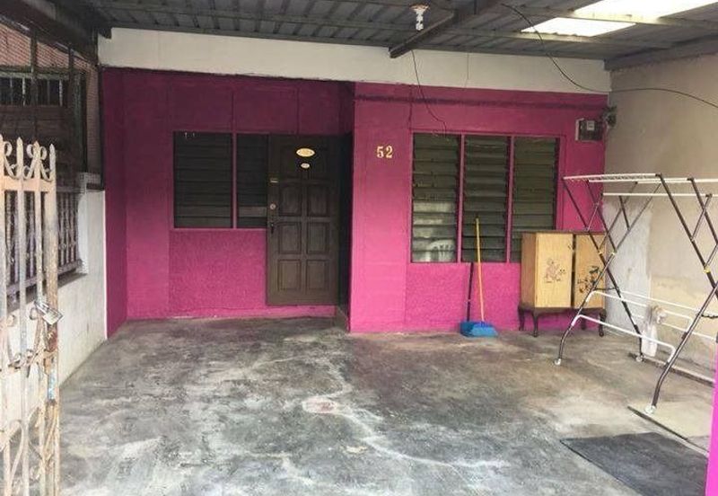 Teres Setingkat Di Taman Tas 