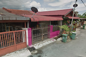 Teres Setingkat Di Taman Tas 