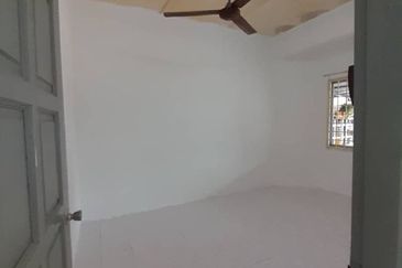 TERES SETINGKAT TAMAN TAS