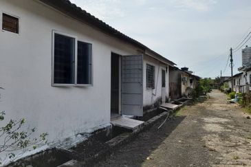 TERES SETINGKAT TAMAN TAS